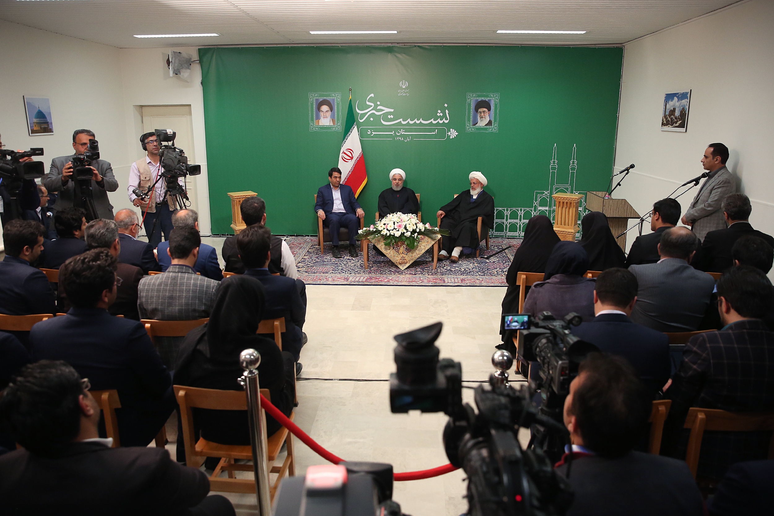 نشست خبری رییس جمهور در یزد